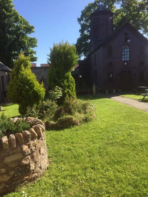 The Retreat Castle Bed & Breakfast Bonnyrigg Exterior photo