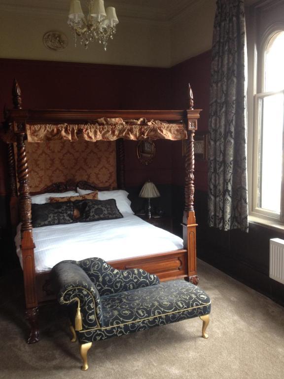 The Retreat Castle Bed & Breakfast Bonnyrigg Exterior photo
