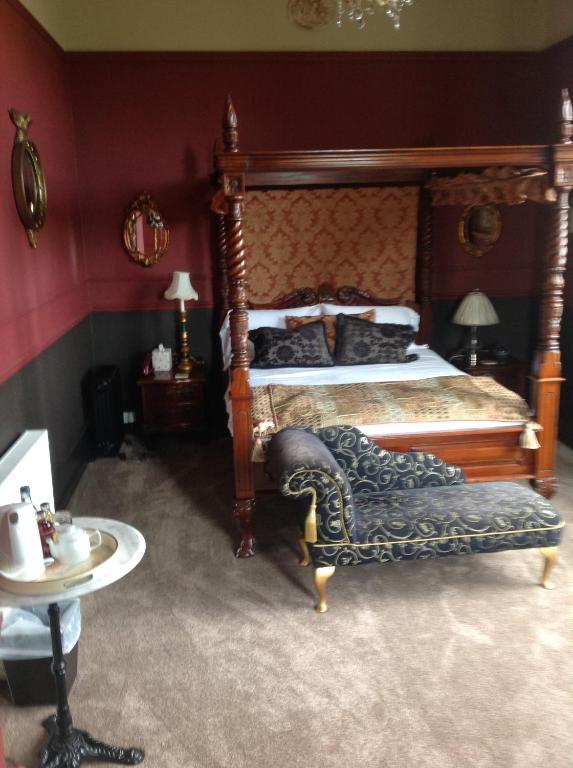 The Retreat Castle Bed & Breakfast Bonnyrigg Exterior photo